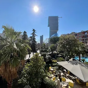 Apartament In Skanderbeg Square - Center 1, Tirana